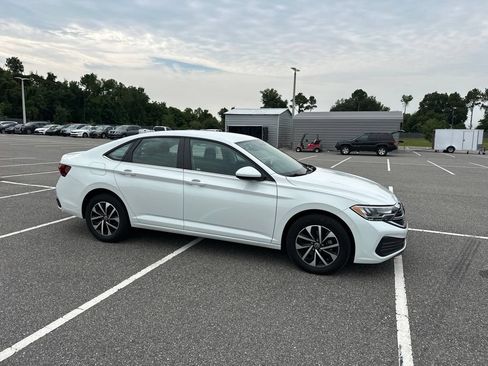 Used 2023 Volkswagen Jetta S FWD image 2