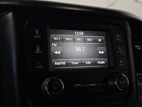 Used 2022 RAM 1500 Big Horn AWD/4WD image 32