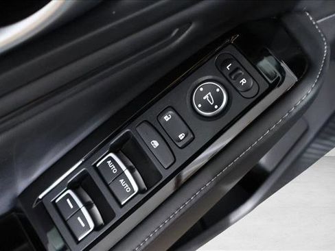 Used 2023 Honda Accord Touring image 11