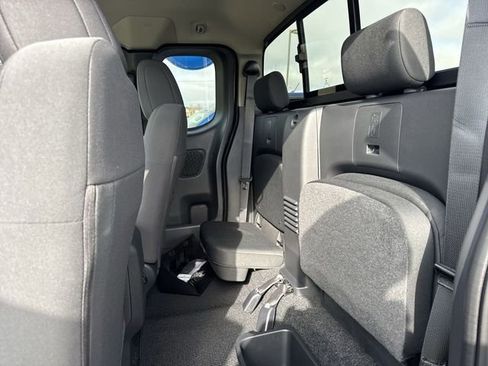 Used 2025 Nissan Frontier S w/ S Utility Package image 10