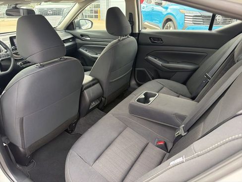 Used 2025 Nissan Altima 2.5 SV FWD image 16