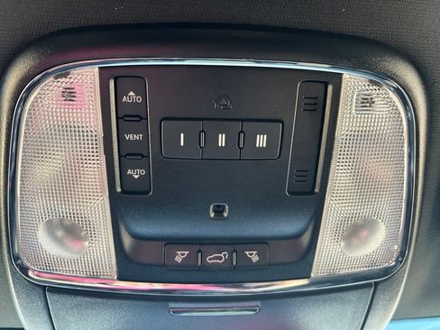 Used 2020 Dodge Durango R/T w/ Blacktop Package AWD/4WD image 75