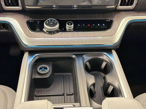 New 2026 Ford Expedition Platinum AWD/4WD image 23