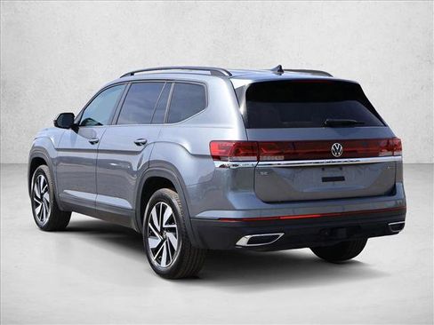 Used 2024 Volkswagen Atlas SE AWD/4WD image 9