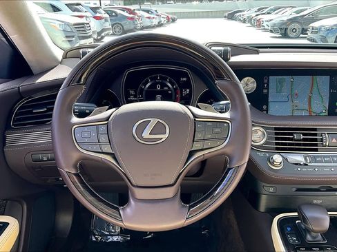 Used 2018 Lexus LS 500 w/ Interior Upgrade Package image 6