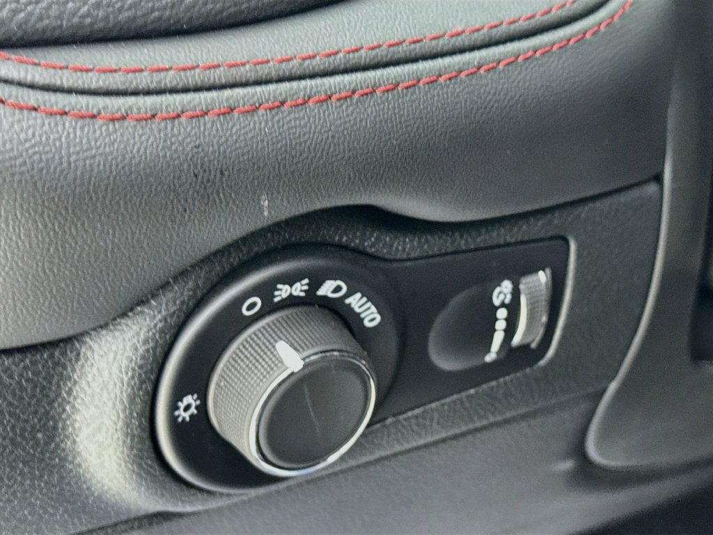 Used 2025 Dodge Durango GT RWD image 10