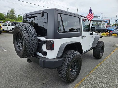 Used 2015 Jeep Wrangler Sport AWD/4WD image 5