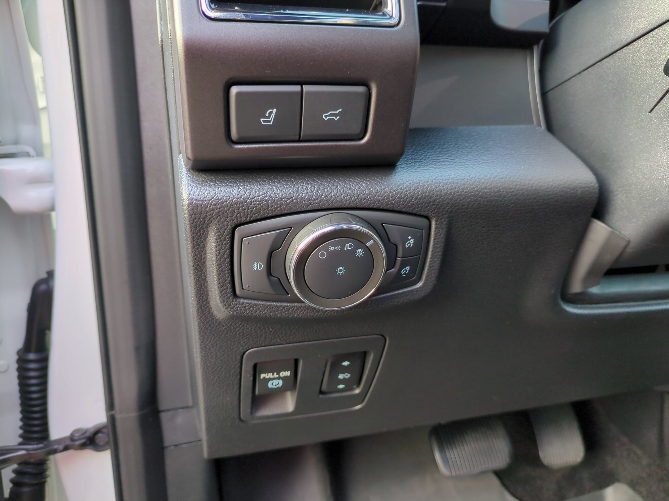 Used 2021 Ford Expedition Limited AWD/4WD image 18