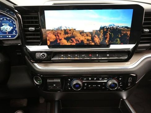 Used 2022 Chevrolet Silverado 1500 High Country AWD/4WD image 10