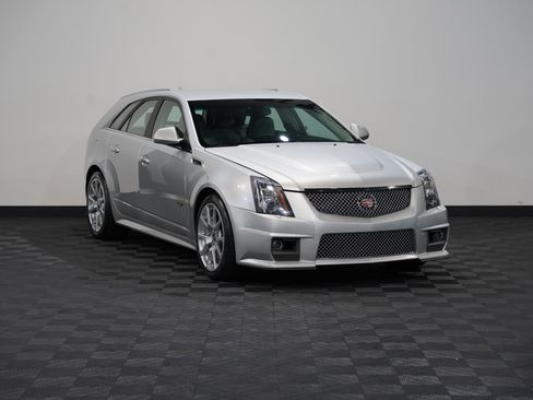 Used 2013 Cadillac CTS V image 5