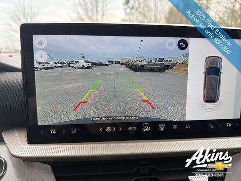 Used 2025 Ford Explorer Active w/ Active Comfort Package image 29