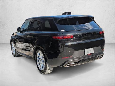 Used 2025 Land Rover Range Rover Sport SE image 8