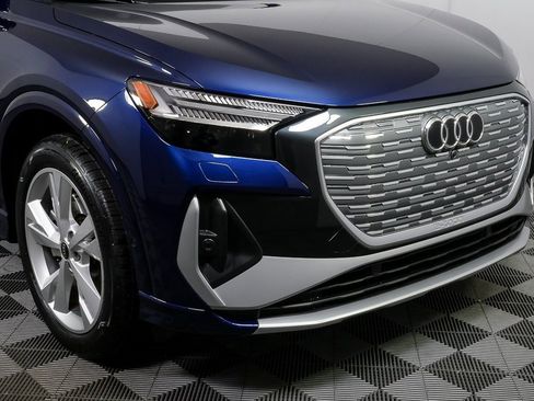 Used 2023 Audi Q4 e-tron Prestige image 37