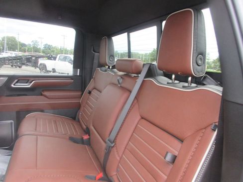 New 2026 GMC Sierra 3500 Denali Ultimate AWD/4WD image 13