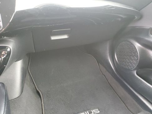 Used 2021 Toyota Prius LE image 20