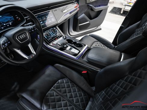 Used 2022 Audi SQ7 Prestige image 9