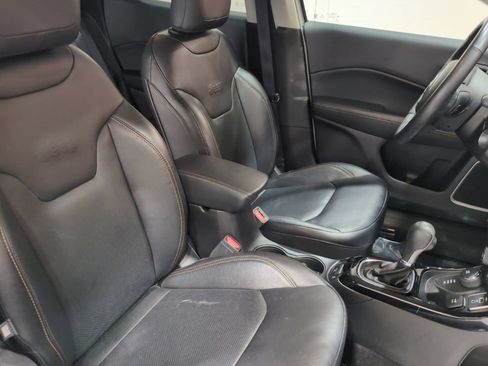 Used 2019 Jeep Compass Limited AWD/4WD image 11