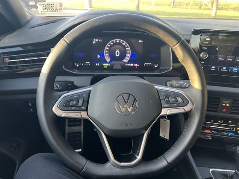 Certified 2025 Volkswagen Jetta Sport FWD image 15