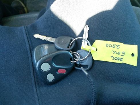 Used 2006 GMC Sierra 2500 SLE w/ Snow Plow Prep Package image 36