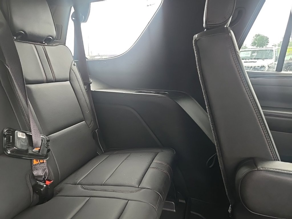 Used 2021 Chevrolet Tahoe RST w/ Luxury Package AWD/4WD image 96