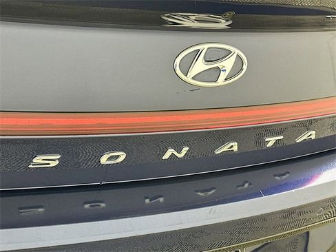 Used 2022 Hyundai Sonata Limited image 28
