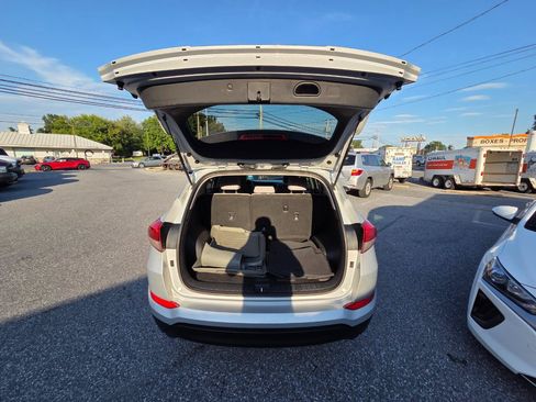 Used 2018 Hyundai Tucson SE FWD image 24
