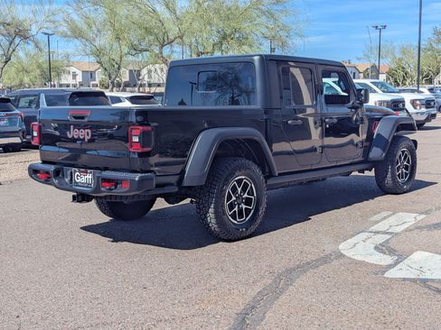Used 2024 Jeep Gladiator Rubicon w/ Convenience Group image 3