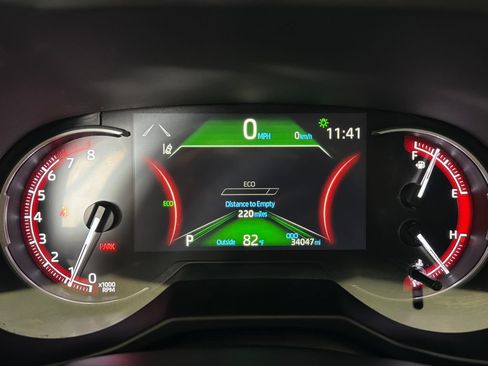 Used 2025 Toyota RAV4 XLE FWD image 23