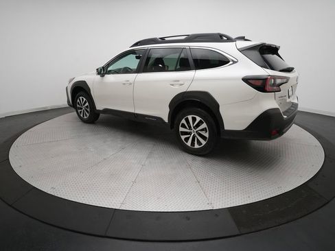 Used 2025 Subaru Outback Premium w/ Popular Package #1A image 35