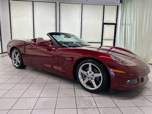 Used 2007 Chevrolet Corvette Convertible w/ Preferred Equipment Group RWD image 11