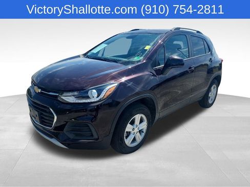 Used 2022 Chevrolet Trax LT w/ Driver Confidence Package AWD/4WD image 12