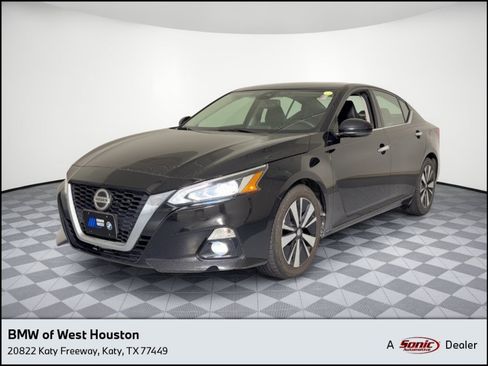 Used 2020 Nissan Altima 2.5 SL FWD image 1