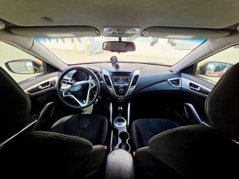 Used 2012 Hyundai Veloster FWD image 13