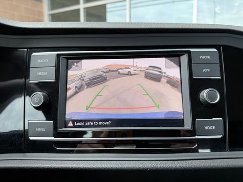 Used 2023 Volkswagen Jetta S image 18