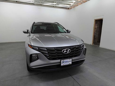 Used 2023 Hyundai Tucson SEL w/ Convenience Package AWD/4WD image 3