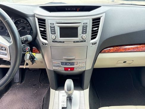 Used 2012 Subaru Outback 3.6R Limited w/ Moonroof Pkg image 18