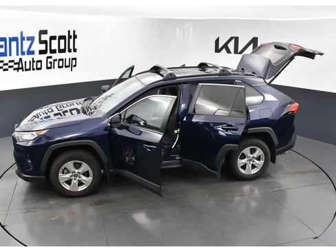 Used 2021 Toyota RAV4 XLE w/ Convenience Package image 30