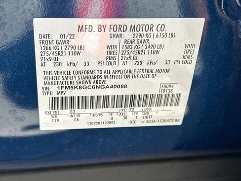 Used 2022 Ford Explorer ST w/ Equipment Group 401A AWD/4WD image 32