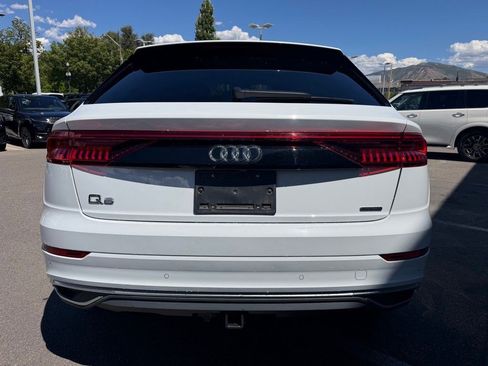 Used 2023 Audi Q8 Premium w/ Convenience Package AWD/4WD image 6