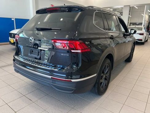Used 2024 Volkswagen Tiguan SE AWD/4WD image 7