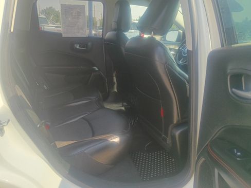 Used 2020 Jeep Compass Trailhawk AWD/4WD image 14