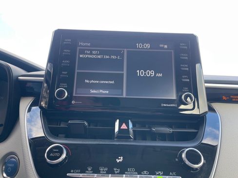 Used 2022 Toyota Corolla LE image 5