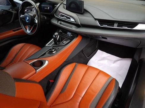 Used 2019 BMW i8 Roadster image 46