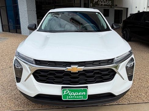 Certified 2024 Chevrolet Trax LS FWD image 3