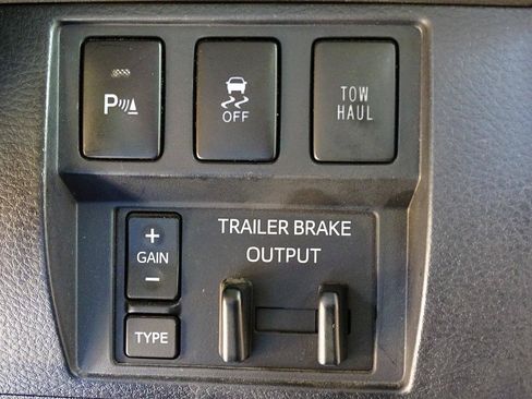 Used 2017 Toyota Tundra SR5 w/ TRD Off Road Package AWD/4WD image 24