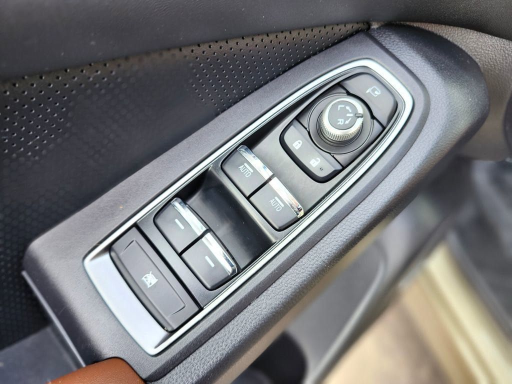 Used 2024 Subaru Ascent Touring AWD/4WD image 17