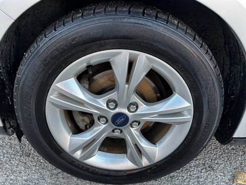 Used 2013 Ford Focus SE image 12