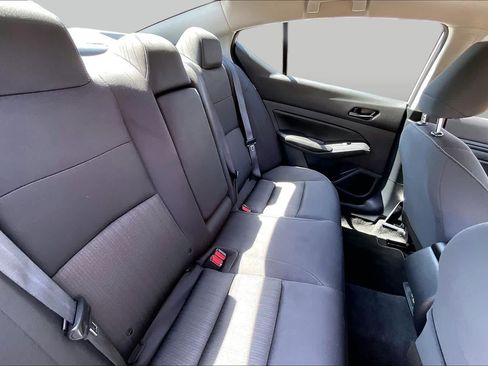 Used 2024 Nissan Altima 2.5 SV FWD image 18