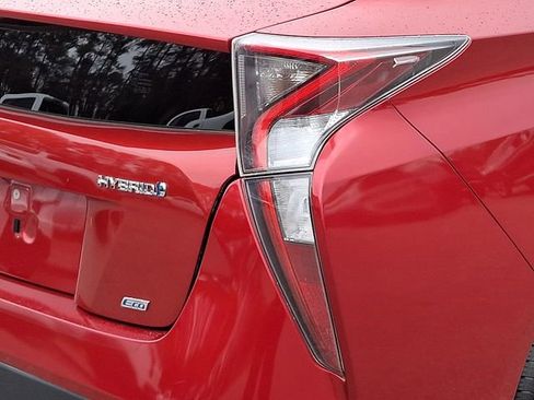 Used 2017 Toyota Prius Two image 12