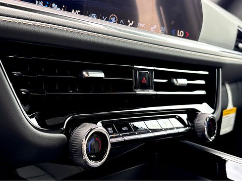 New 2025 Chevrolet Tahoe Premier RWD image 10